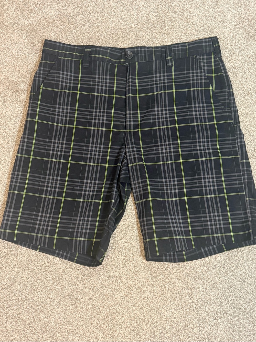 Under  Armour black plaid shorts, size 38